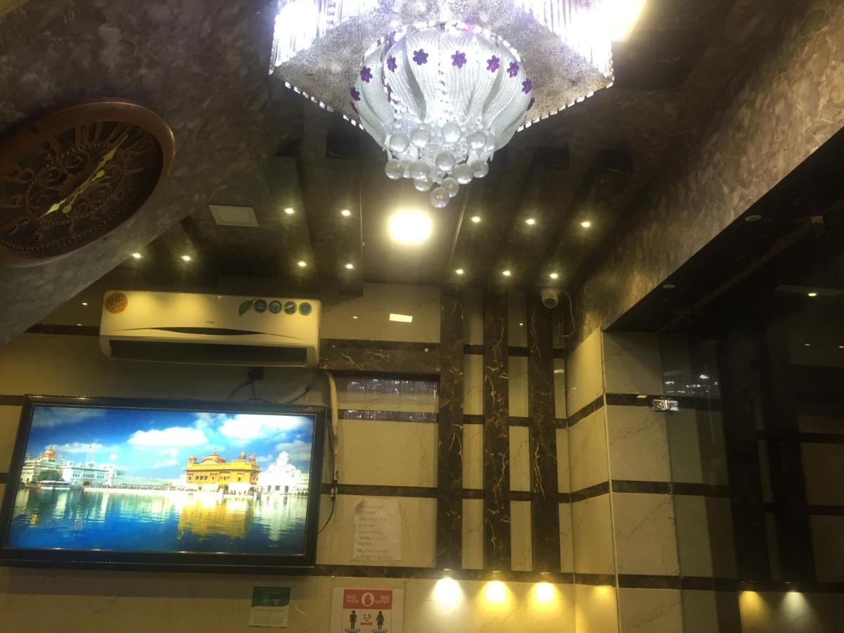 Fabhotel Dm Residency Амритсар Экстерьер фото