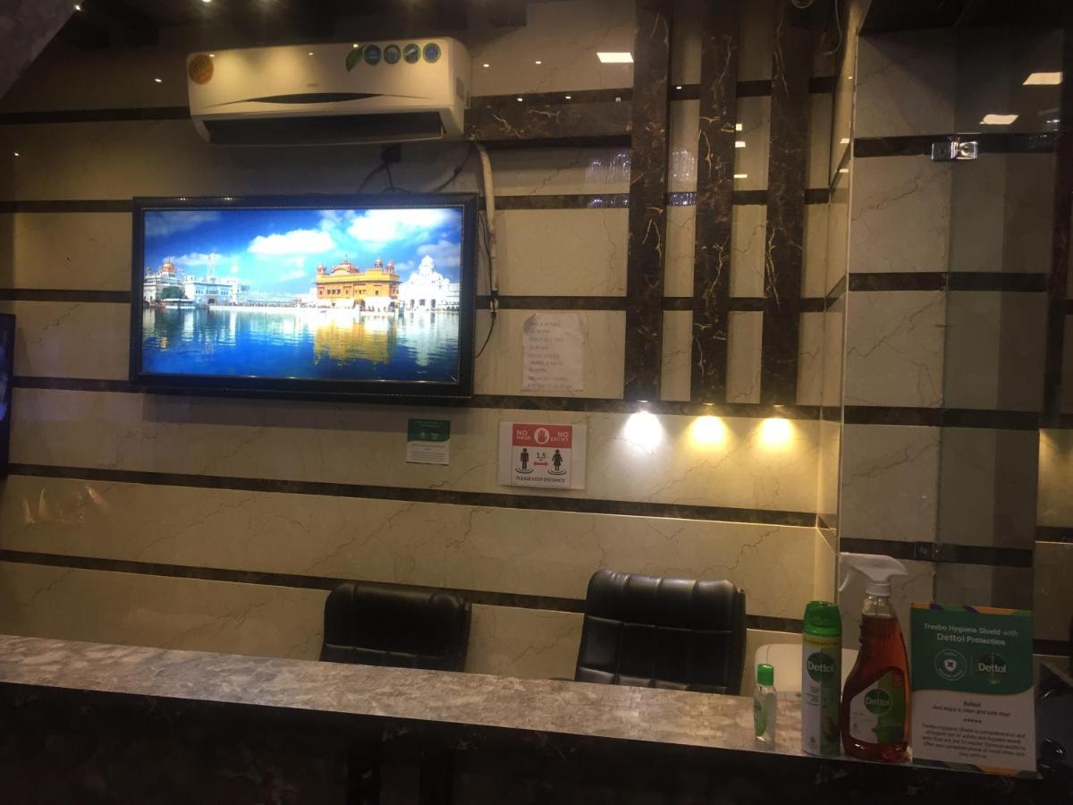 Fabhotel Dm Residency Амритсар Экстерьер фото