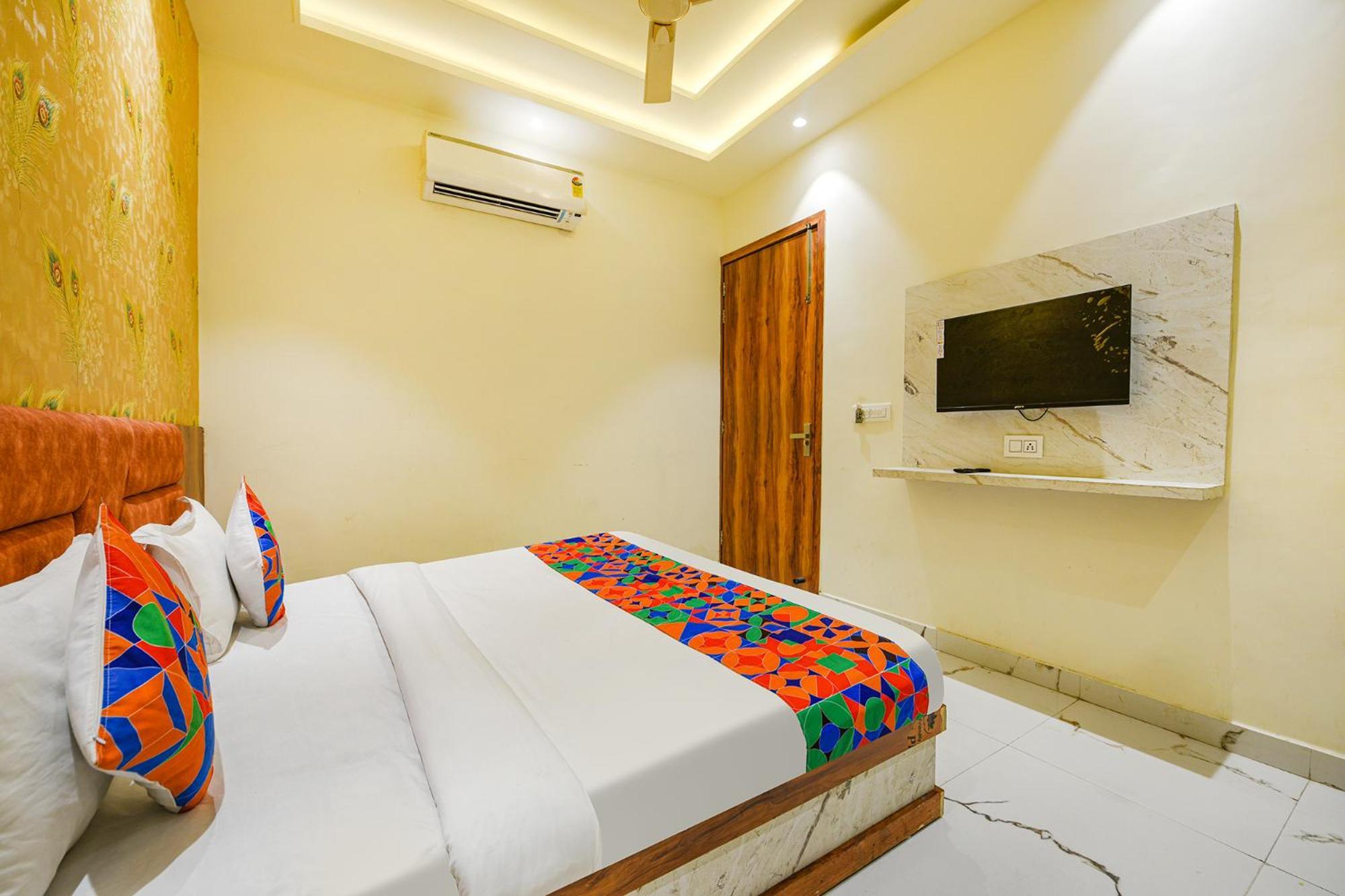 Fabhotel Dm Residency Амритсар Экстерьер фото