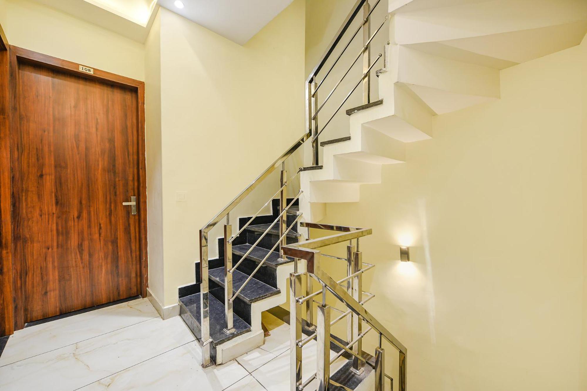 Fabhotel Dm Residency Амритсар Экстерьер фото