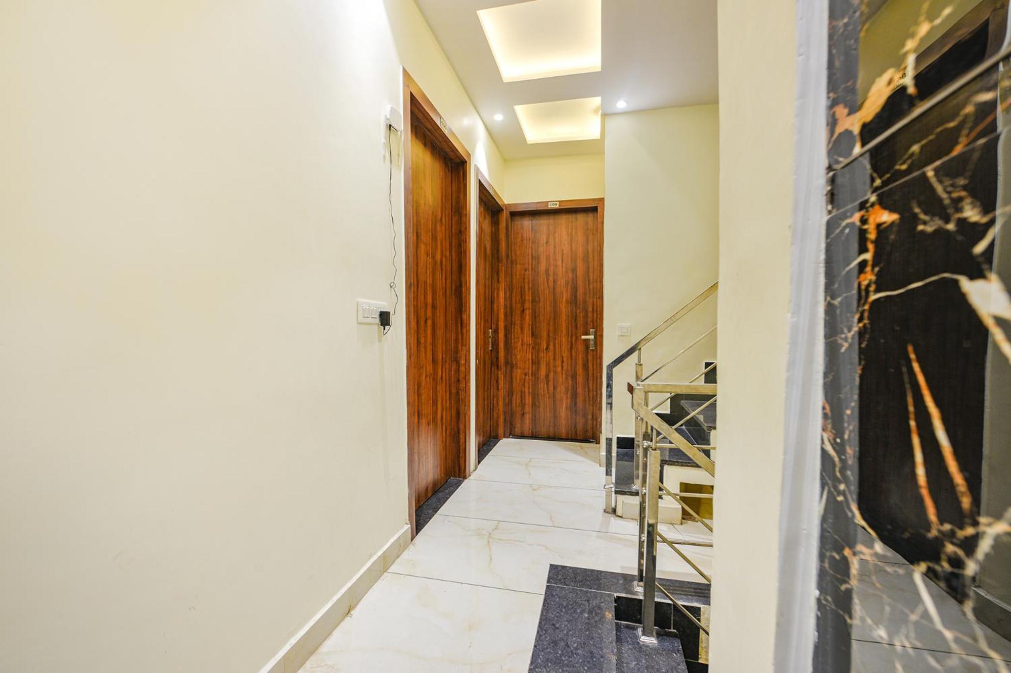 Fabhotel Dm Residency Амритсар Экстерьер фото